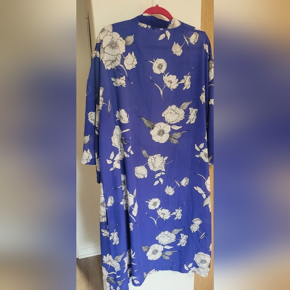 George Blue Floral Kimono Robe - Picture 2 of 7